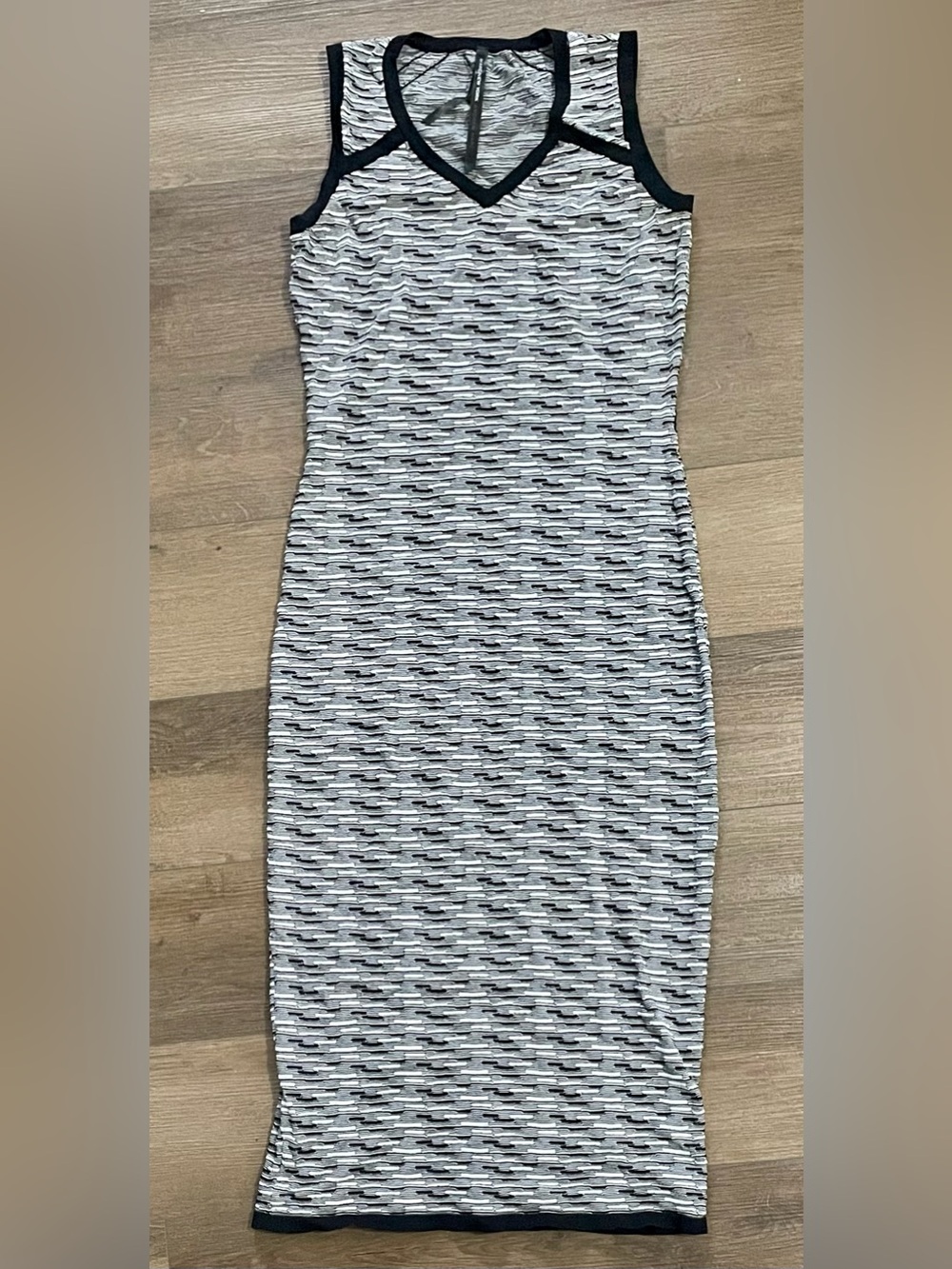 Sleeveless Black & White Textured Bodycon Dress